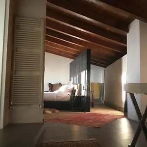 https://bb-il-castello-di-lucawest.it-lombardy.com