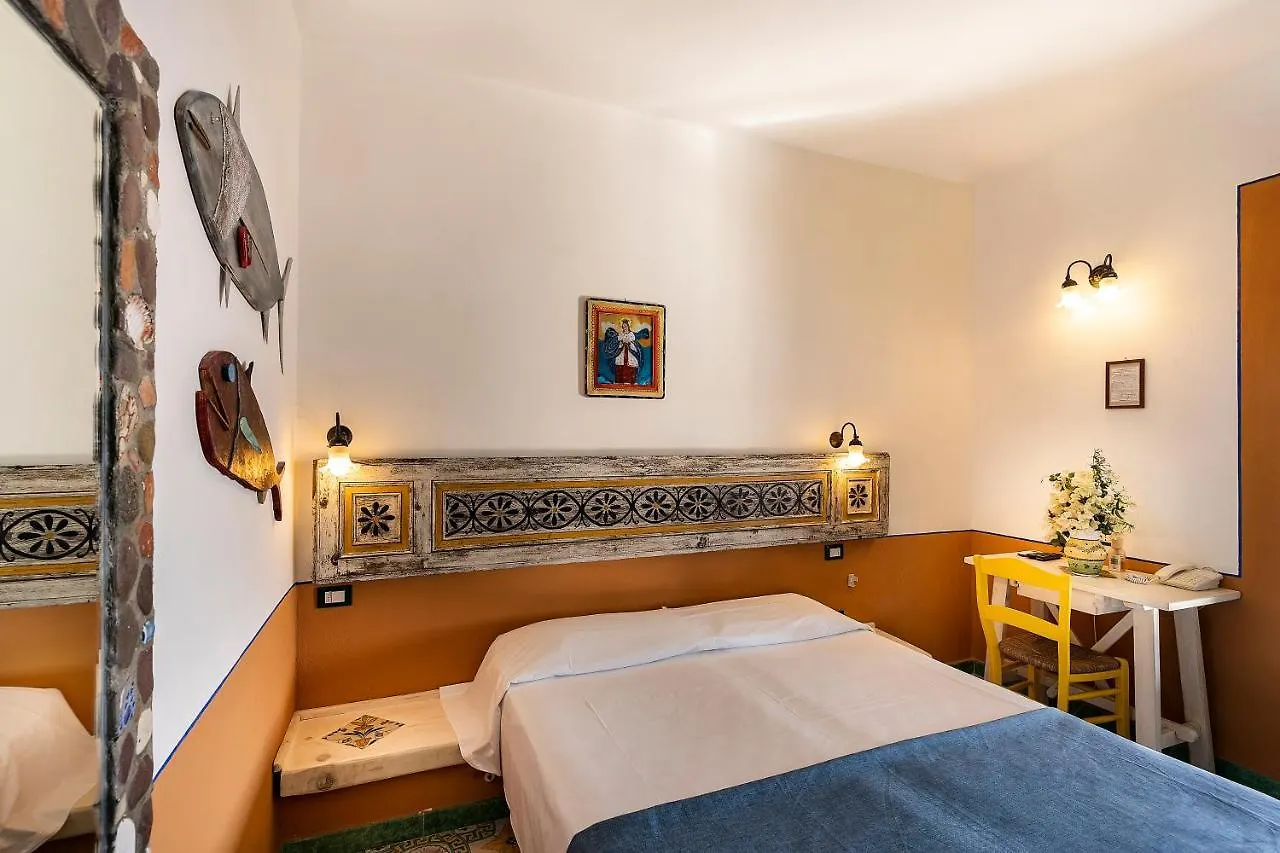 ****  Hotel Mamma Santina Santa Marina Salina Italia