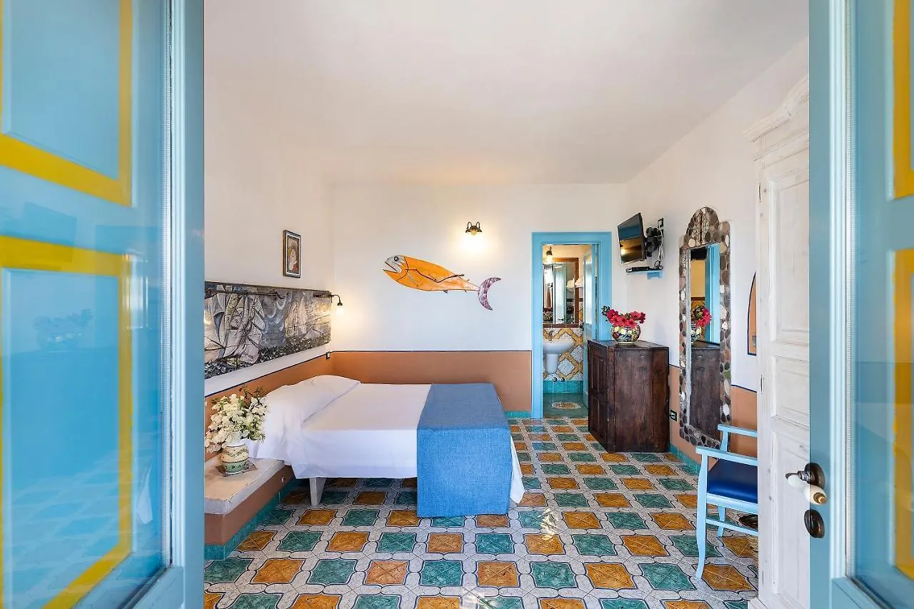 ****  Hotel Mamma Santina Santa Marina Salina Italia