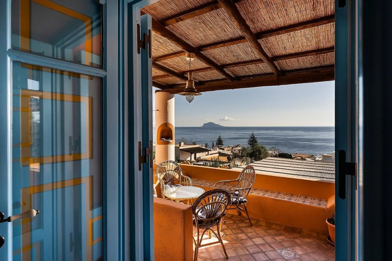 ****  Hotel Mamma Santina Santa Marina Salina Italia