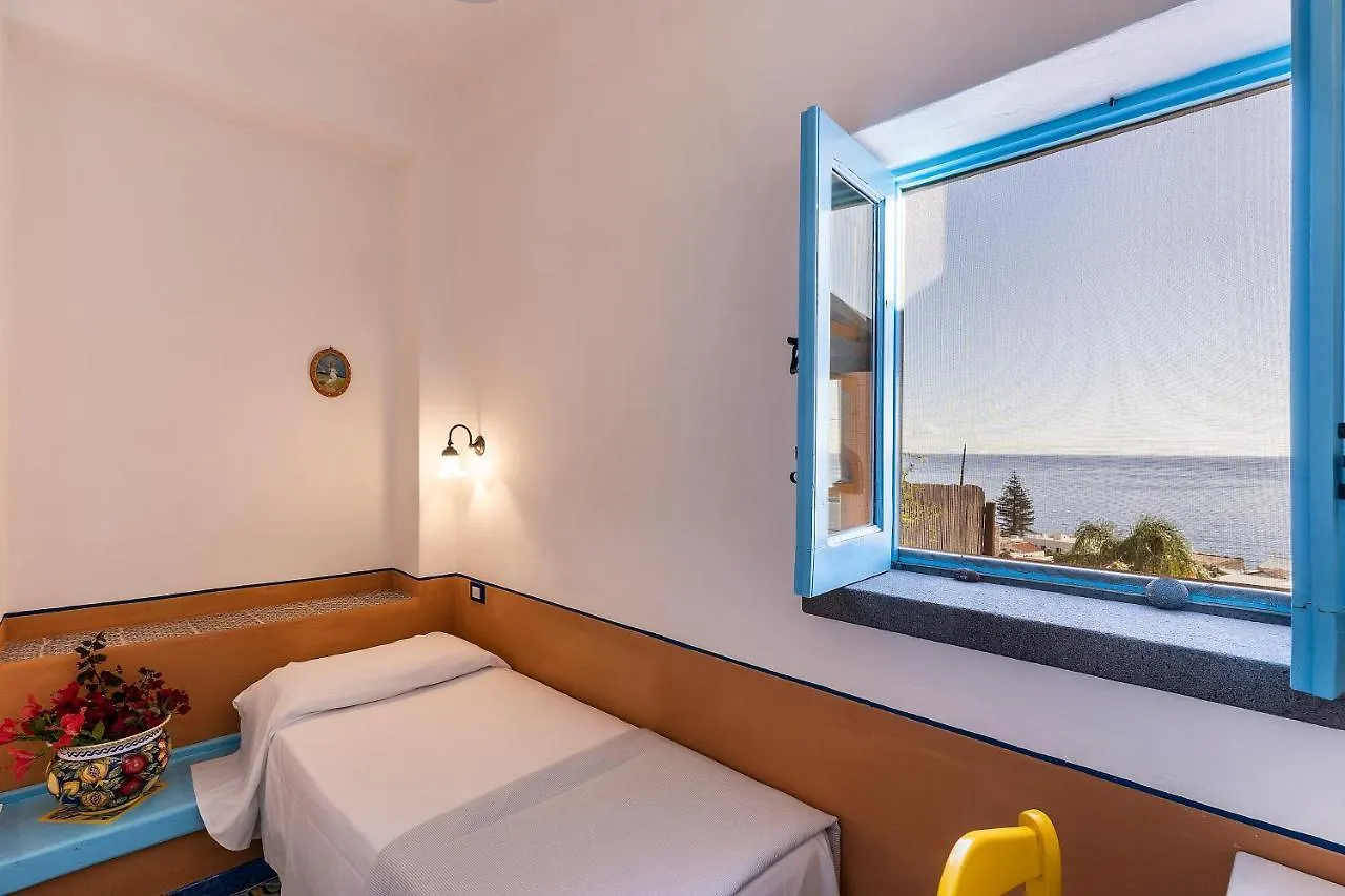 ****  Hotel Mamma Santina Santa Marina Salina Italia