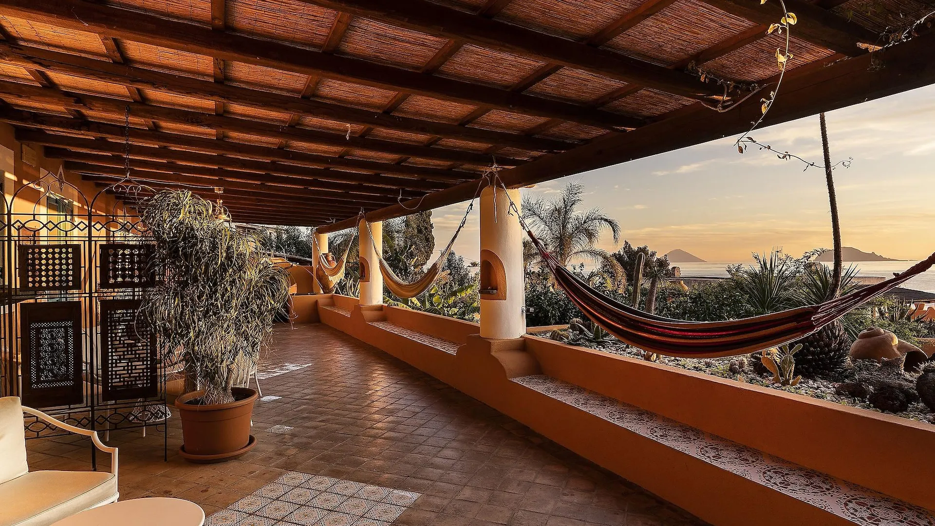 ****  Hotel Mamma Santina Santa Marina Salina Italia