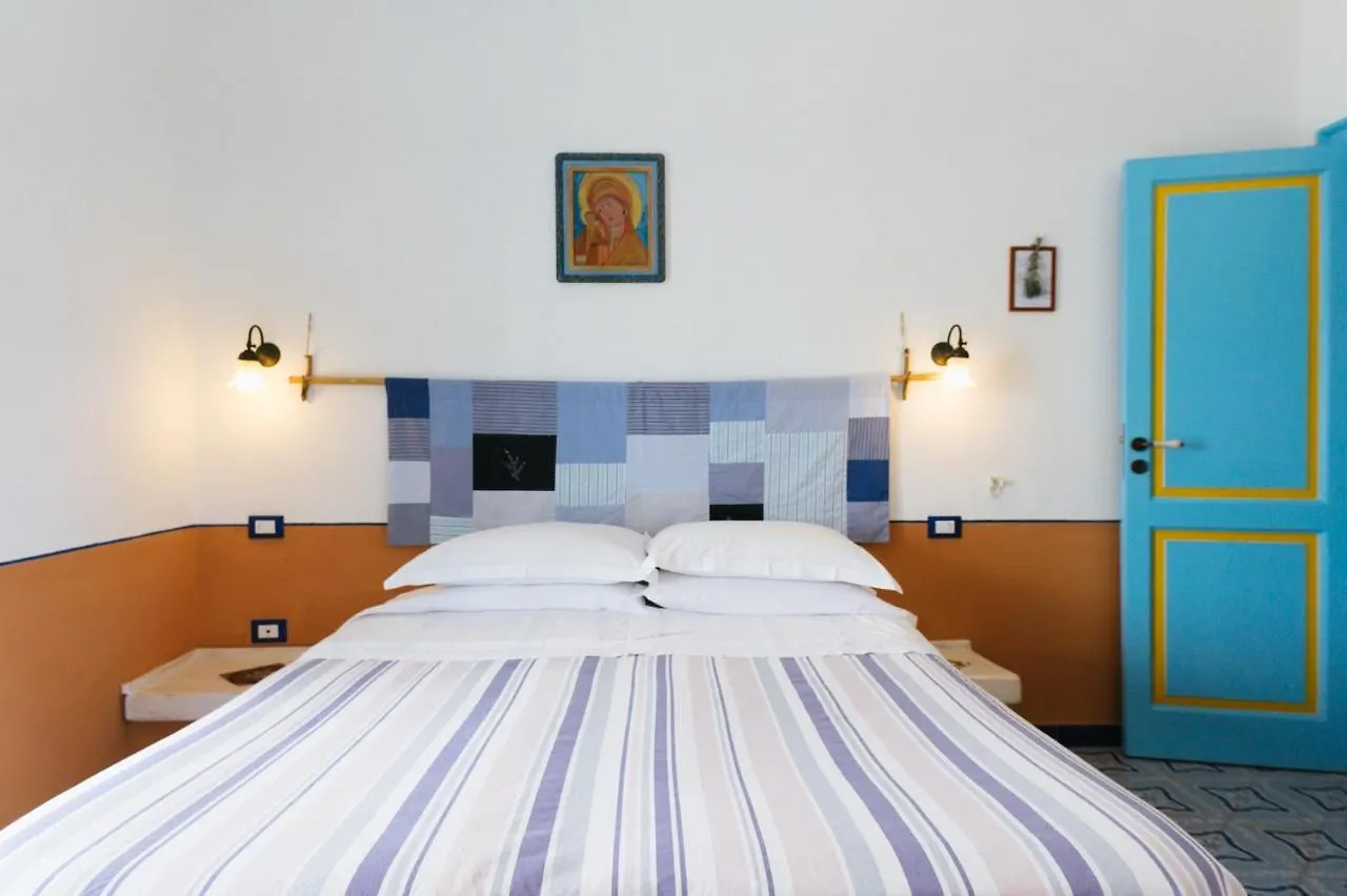****  Hotel Mamma Santina Santa Marina Salina Italia